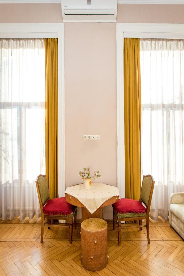 Hb Apartments Mari Brose Tbilisi Exterior foto